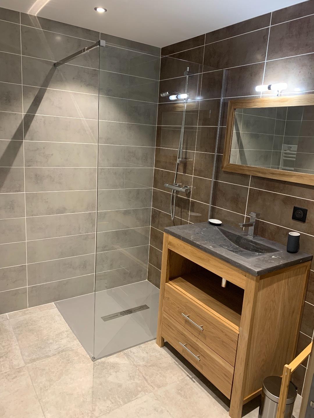 Grande salle de bain